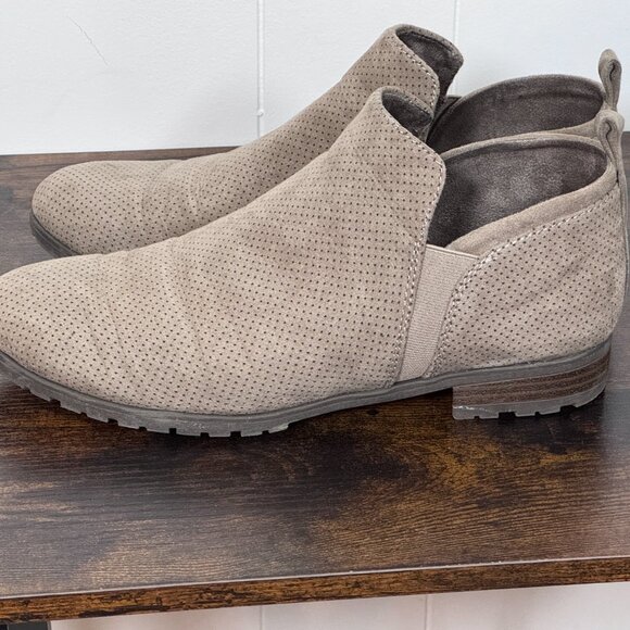 Dr. Scholl’s Women’s Perforated Suede Slip-On Ankle Boots – Taupe – Size 8M - Picture 3 of 5